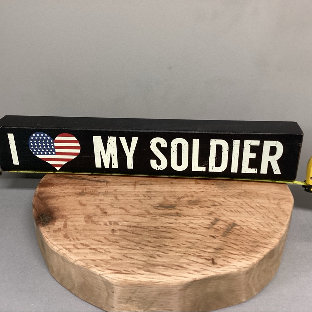 🔵 I ❤️ My Soldier - Beautiful Patriotic Home Decor for Mom, Wife, Son, Daughter - Picture 8 of 11